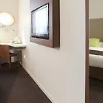 亚眠中心卡帕尼尔 - 吉尔卡萨达拉酒店 3* 阿棉