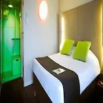 Moxy 3*