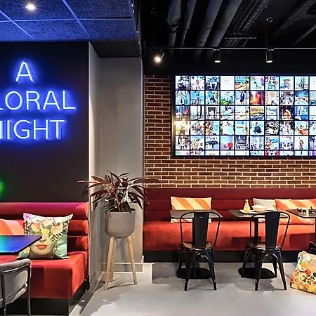 Hotel Moxy