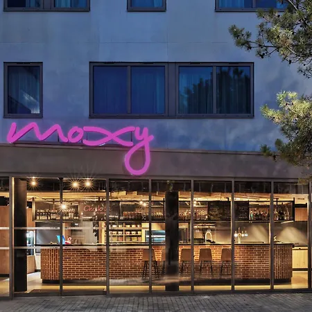 Moxy Hotel