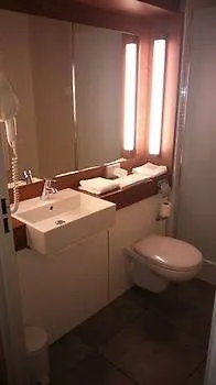 Moxy Hotel